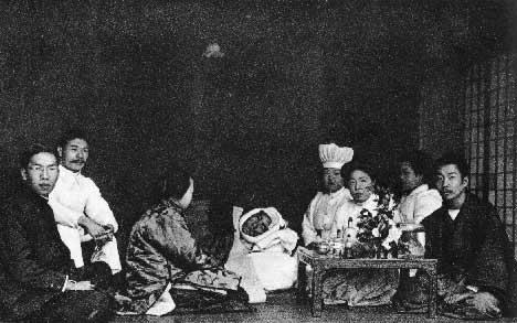 《鲁迅相片集》：在蒋抑卮病房中 1909年